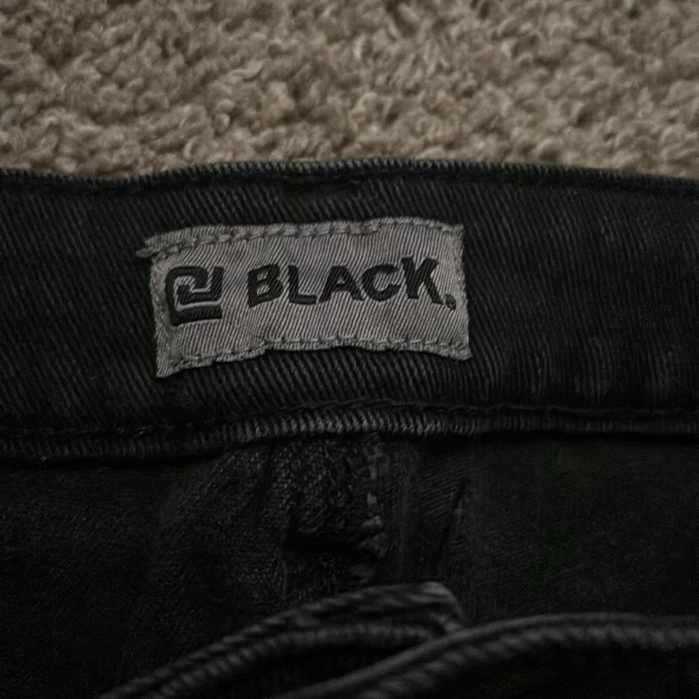 NWOT Men's black ripped skinny jeans. Waist size 30/30. - Picture 2 of 6